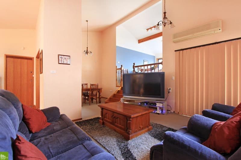 89 Iola Avenue, FARMBOROUGH HEIGHTS NSW 2526, Farmborough Heights - Thumbnail 4