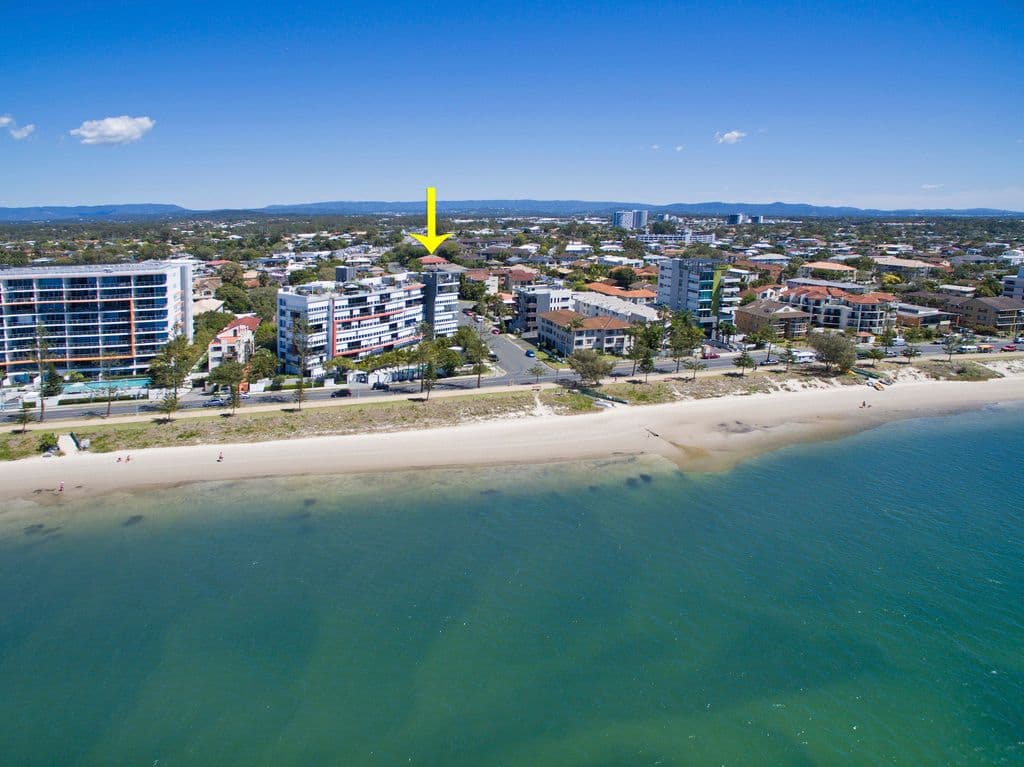 27 Clark Street, Biggera Waters QLD 4216, Biggera Waters - Thumbnail 4
