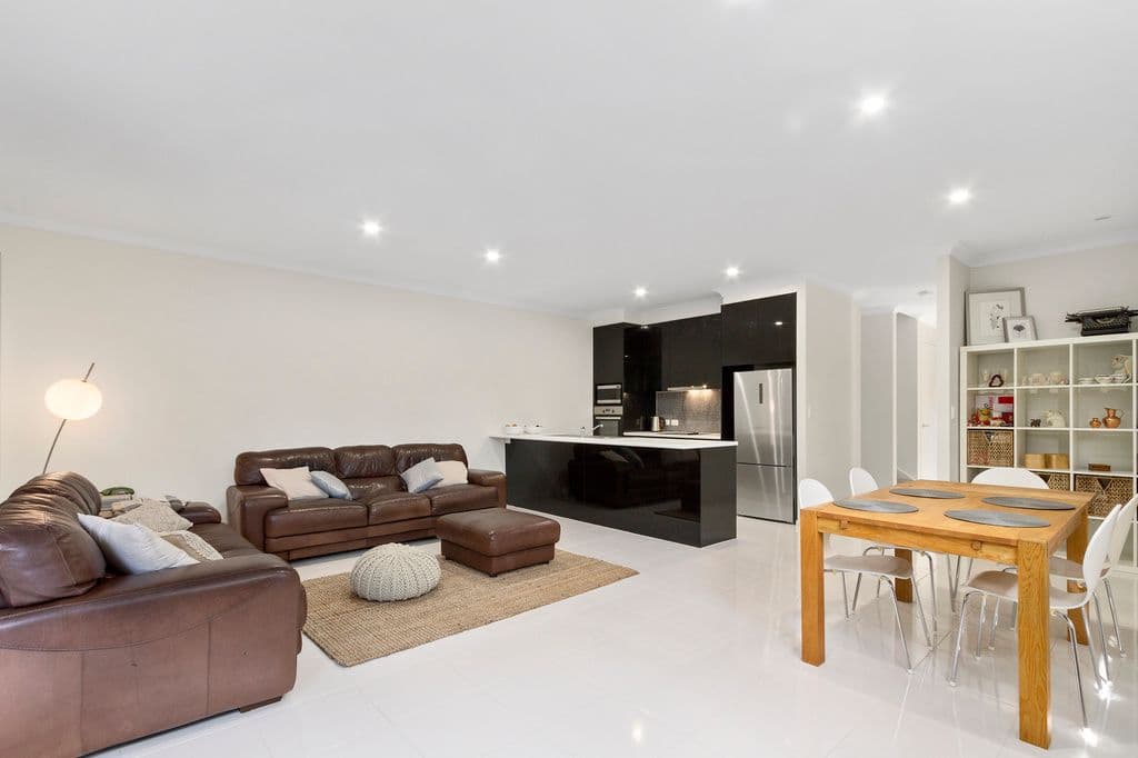 27 Clark Street, Biggera Waters QLD 4216, Biggera Waters - Thumbnail 6