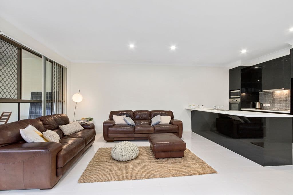 27 Clark Street, Biggera Waters QLD 4216, Biggera Waters - Thumbnail 7