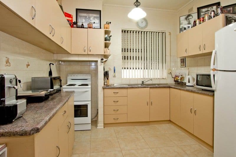 73 Gordon Street, Albert Park SA 5014, Albert Park - Thumbnail 2