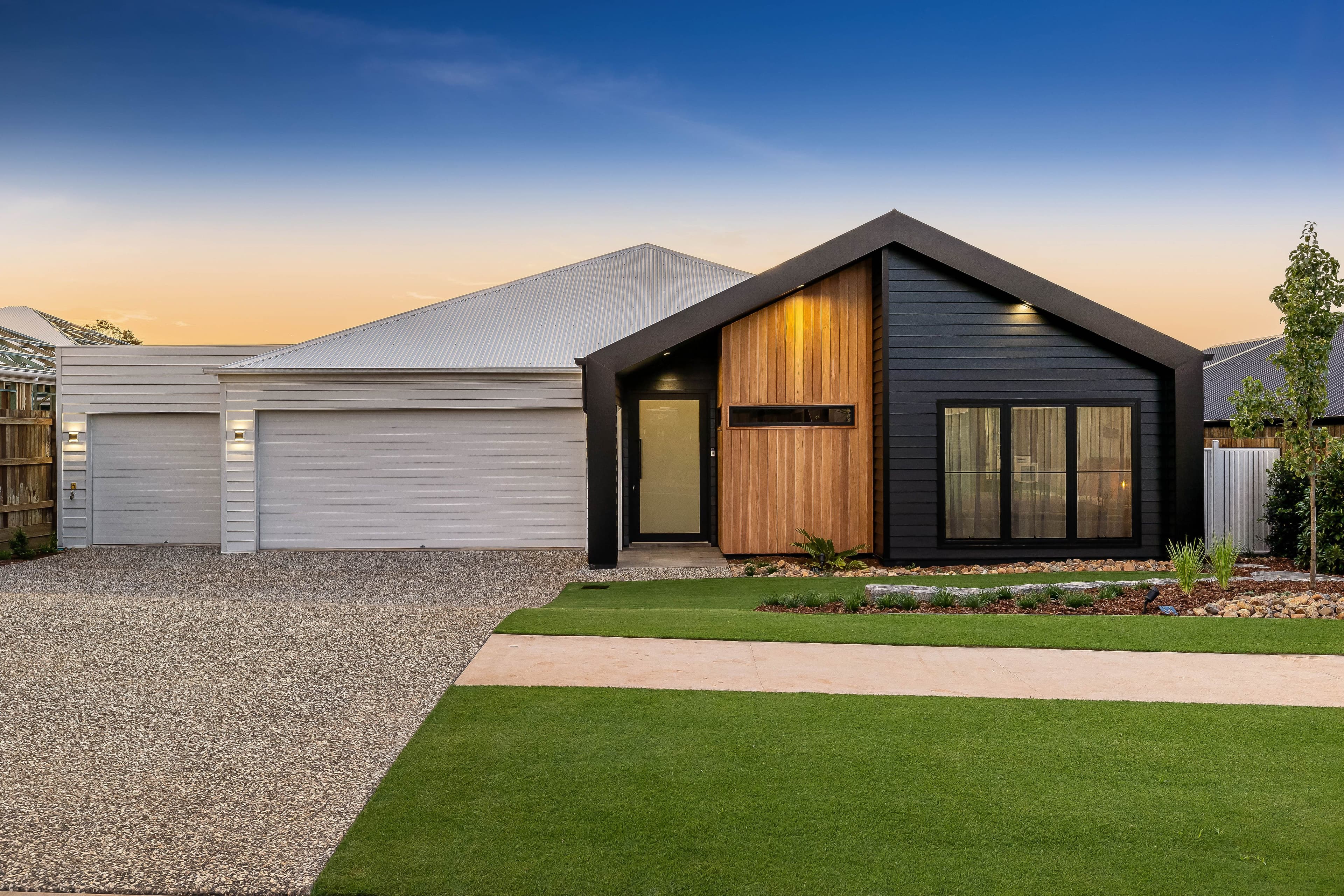 15 Moncrieff Close, Middle Ridge QLD 4350, Middle Ridge - Image 1