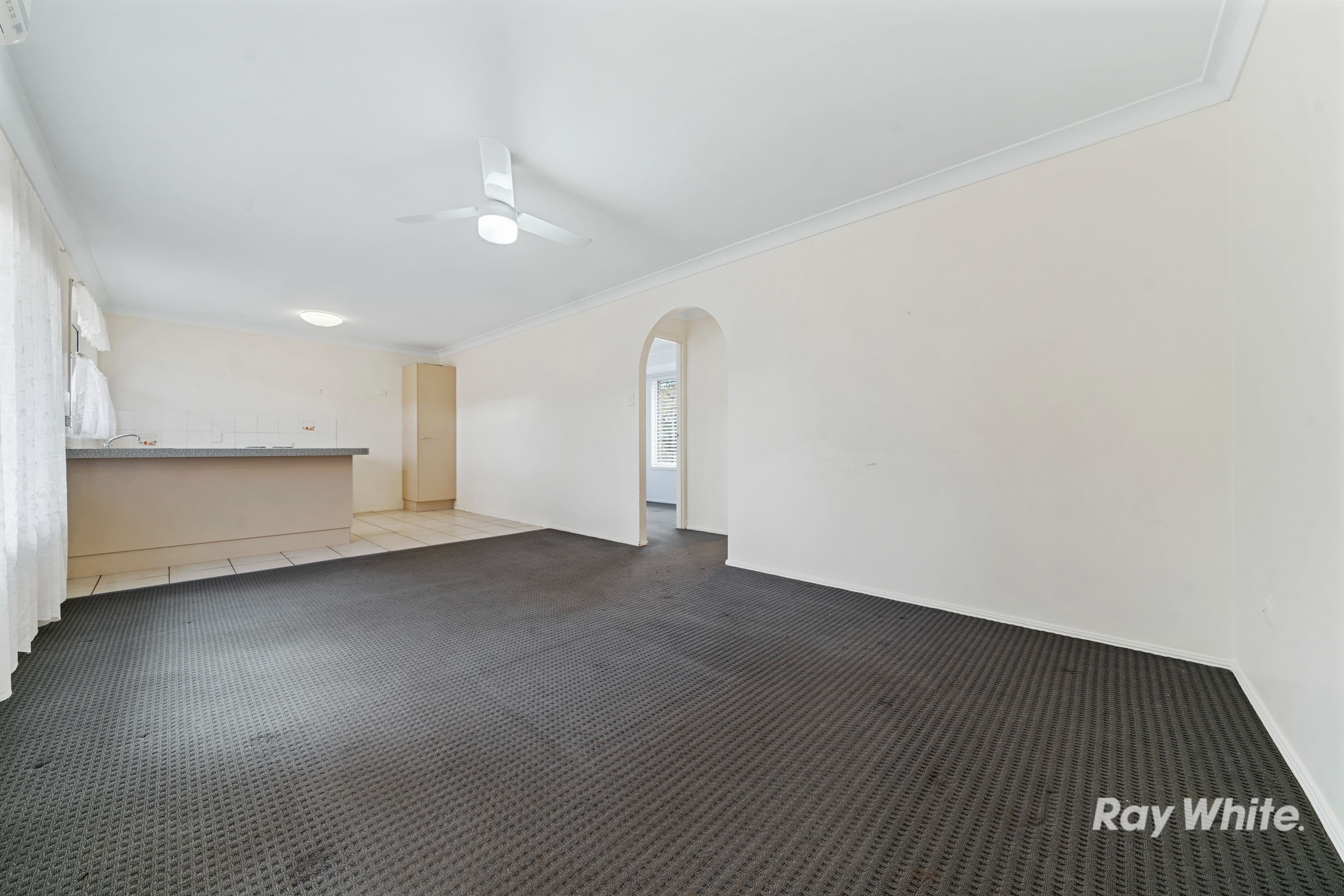 164 MOUNT WARREN Boulevard, Mount Warren Park QLD 4207, Mount Warren Park - Thumbnail 2