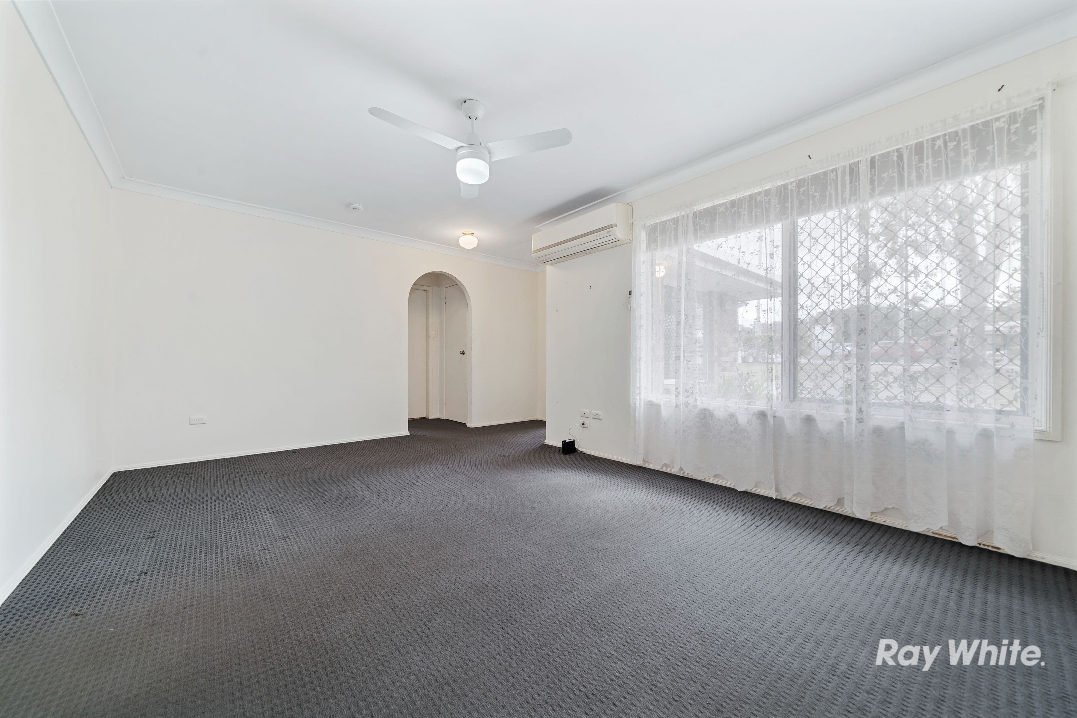 164 MOUNT WARREN Boulevard, Mount Warren Park QLD 4207, Mount Warren Park - Thumbnail 4