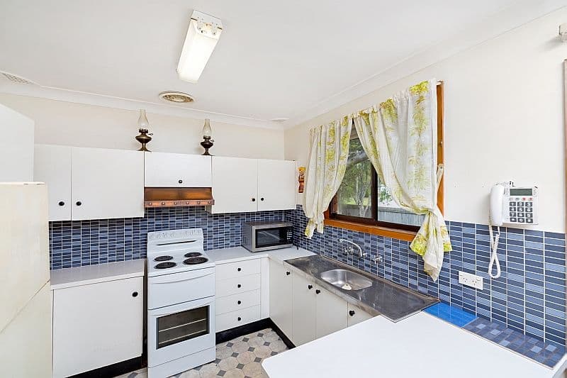 54 Yimbala Street, KILLARNEY VALE NSW 2261, Killarney Vale - Thumbnail 3