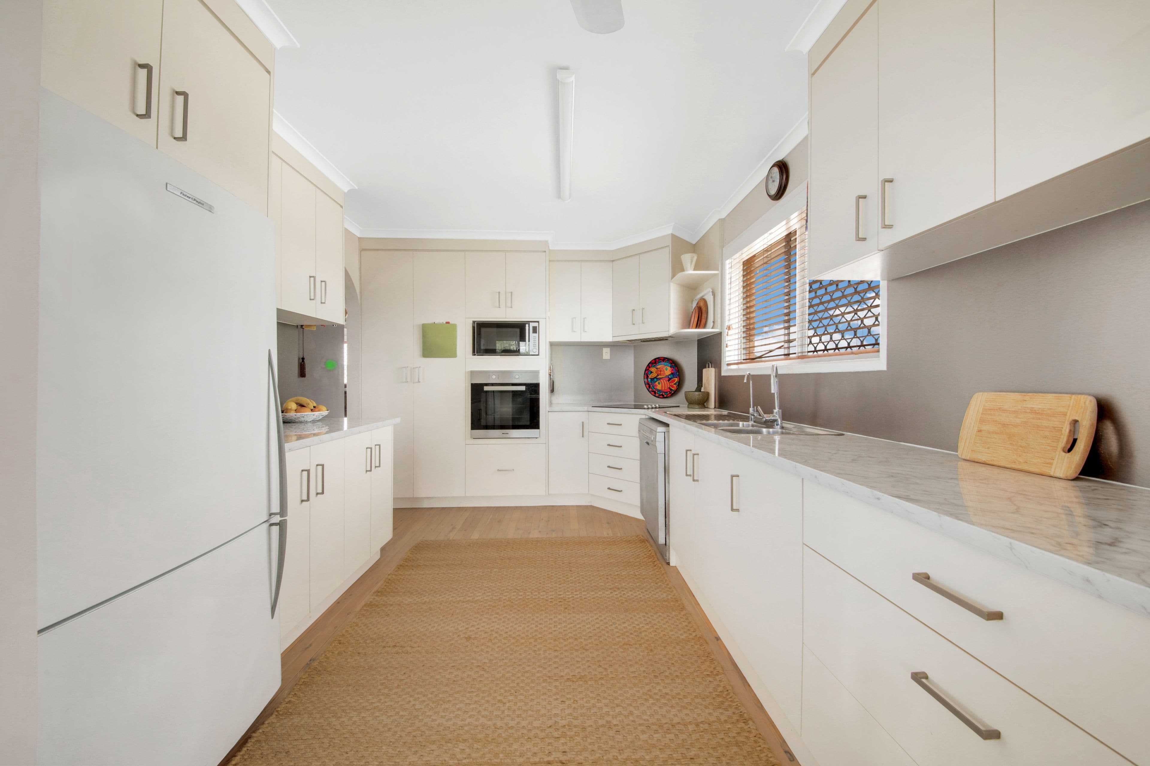 24 Potter Street, Clinton QLD 4680, Clinton - Thumbnail 2