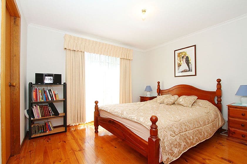 45 Hurlstone Crescent, MILL PARK VIC 3082, Mill Park - Thumbnail 7