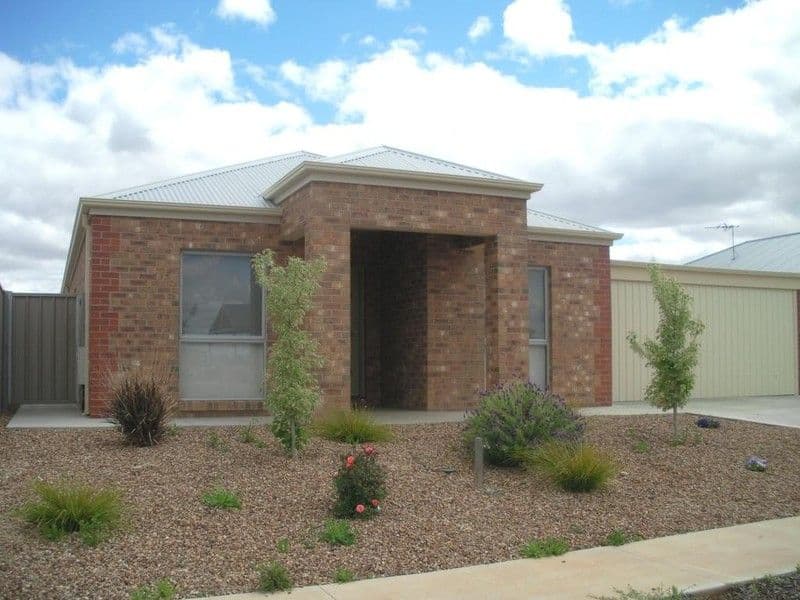12 Anne Cox Drive, RED CLIFFS VIC 3496, Red Cliffs - Image 1