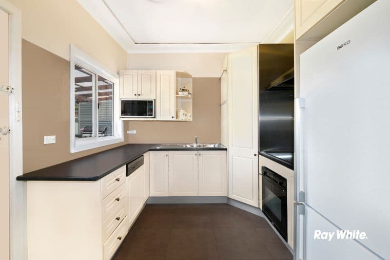 19 Myrtle Street, Loftus - Thumbnail 8
