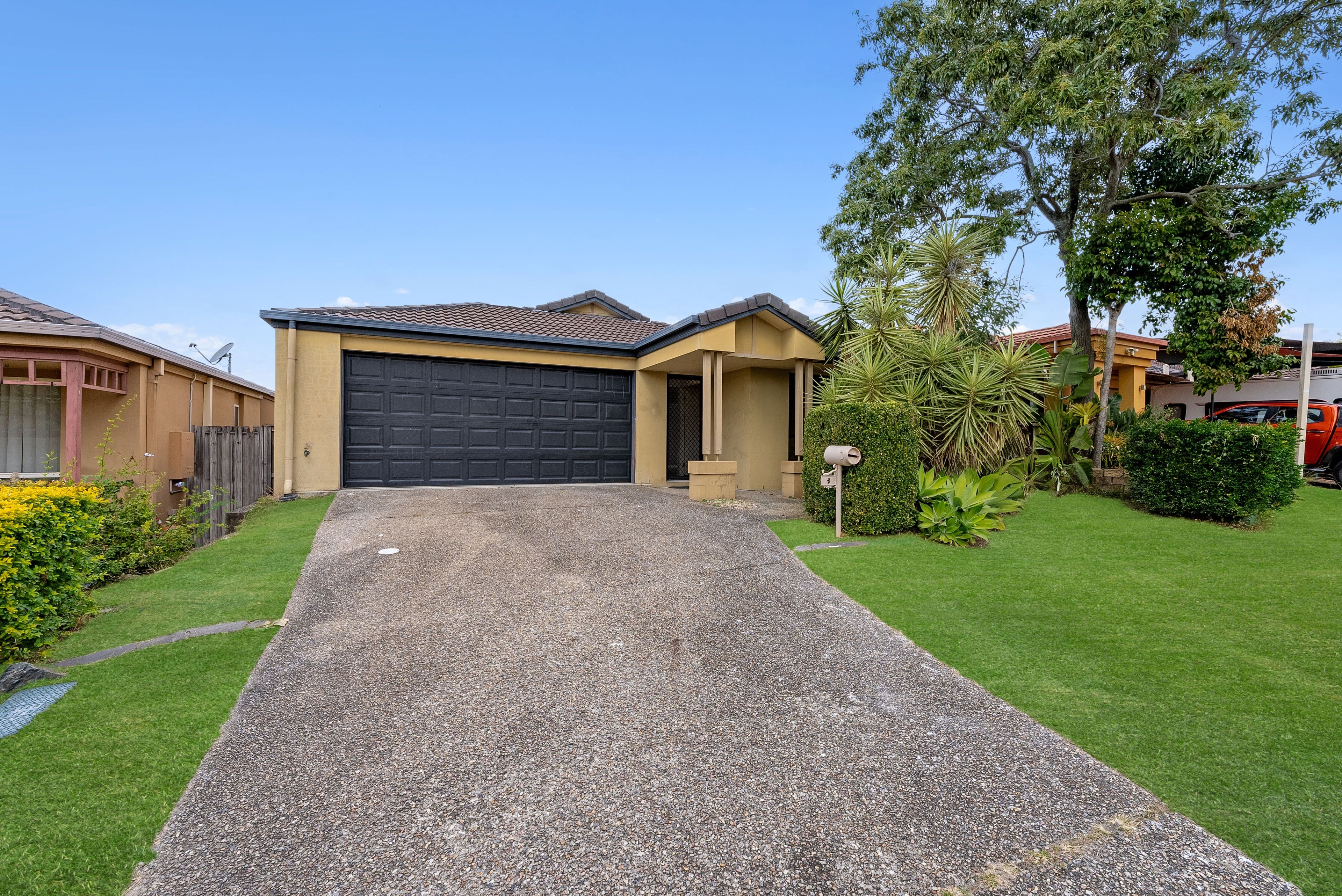 8 Molokai Crescent, Pacific Pines QLD 4211, Pacific Pines - Thumbnail 2