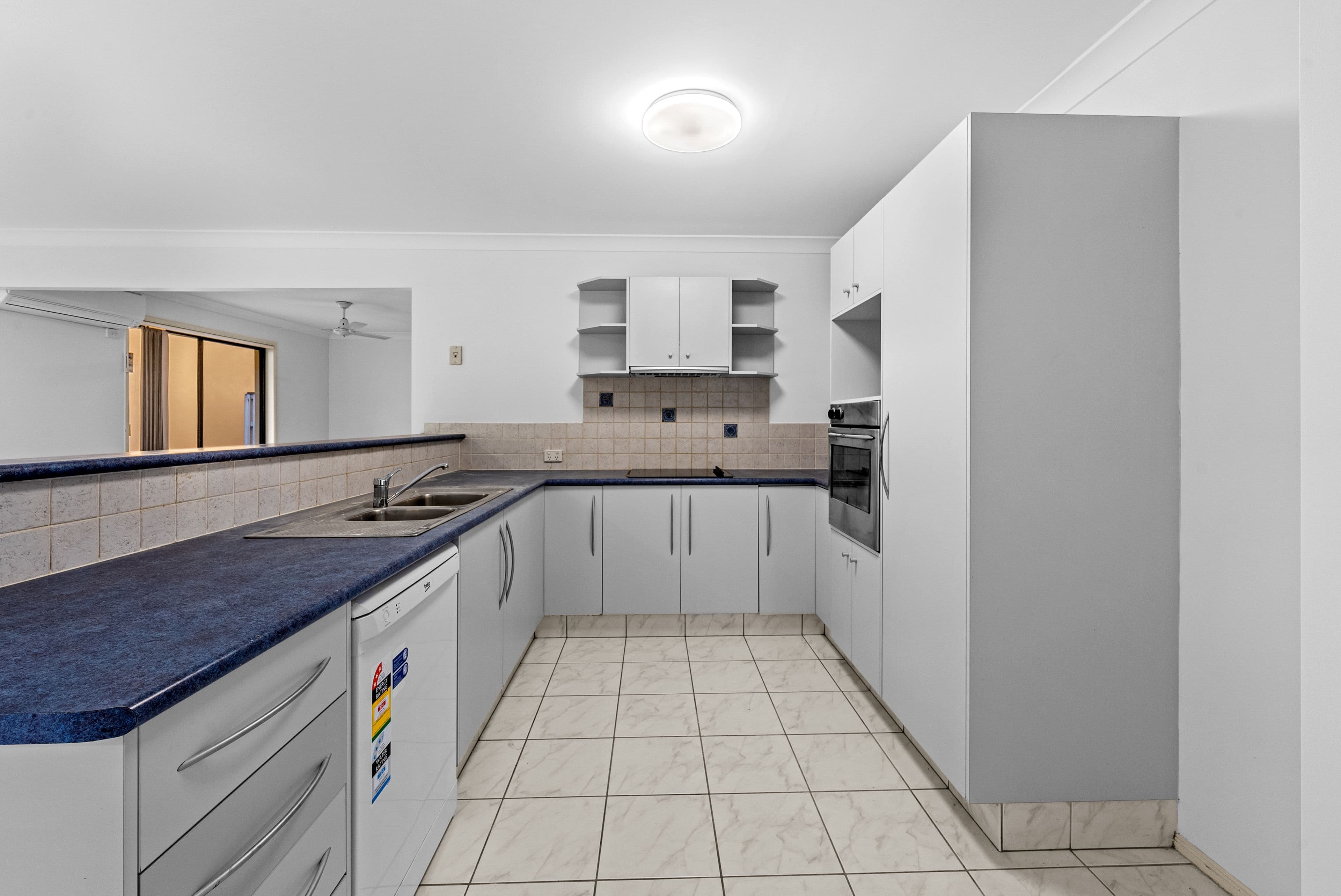 8 Molokai Crescent, Pacific Pines QLD 4211, Pacific Pines - Thumbnail 3
