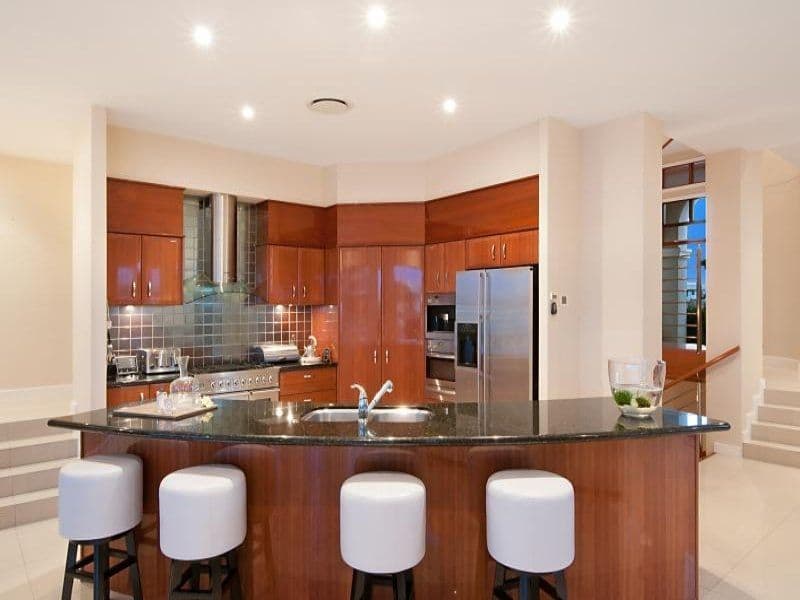 68 Royal Albert Crescent, SOVEREIGN ISLANDS QLD 4216, Sovereign Islands - Thumbnail 6