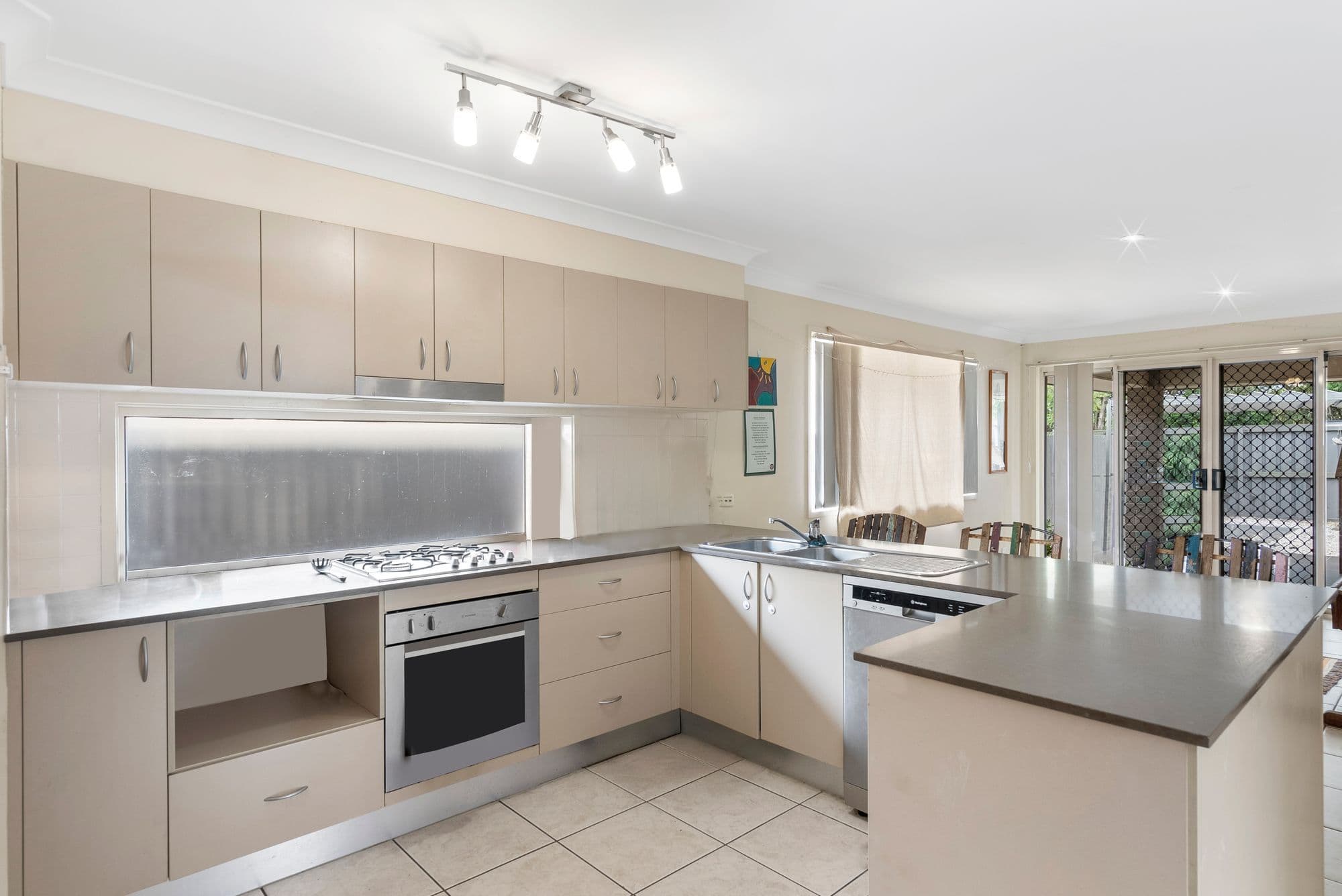 18 Langham Crescent, North Lakes QLD 4509, North Lakes - Thumbnail 4