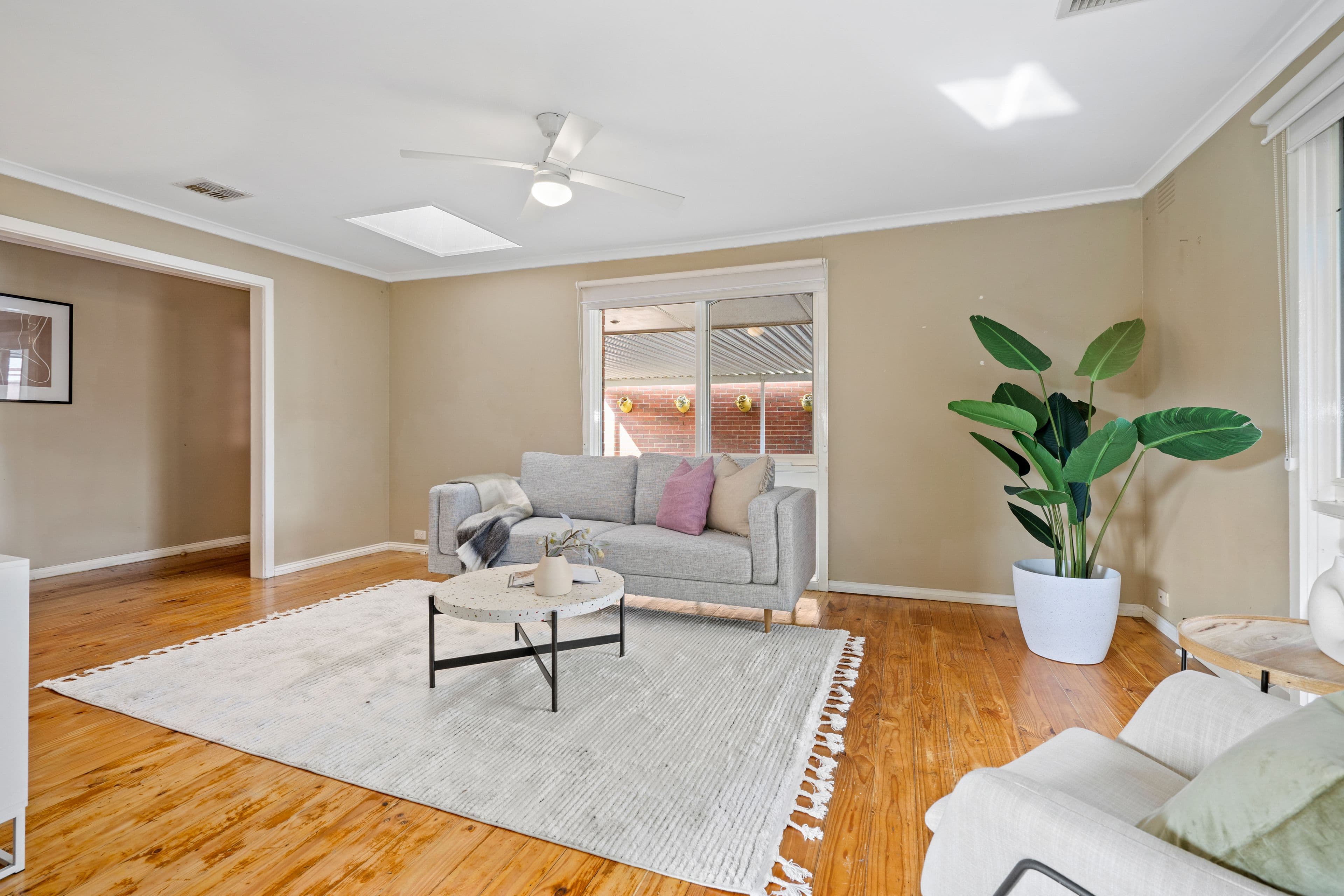 2 Medora Avenue, Bundoora VIC 3083, Bundoora - Thumbnail 2