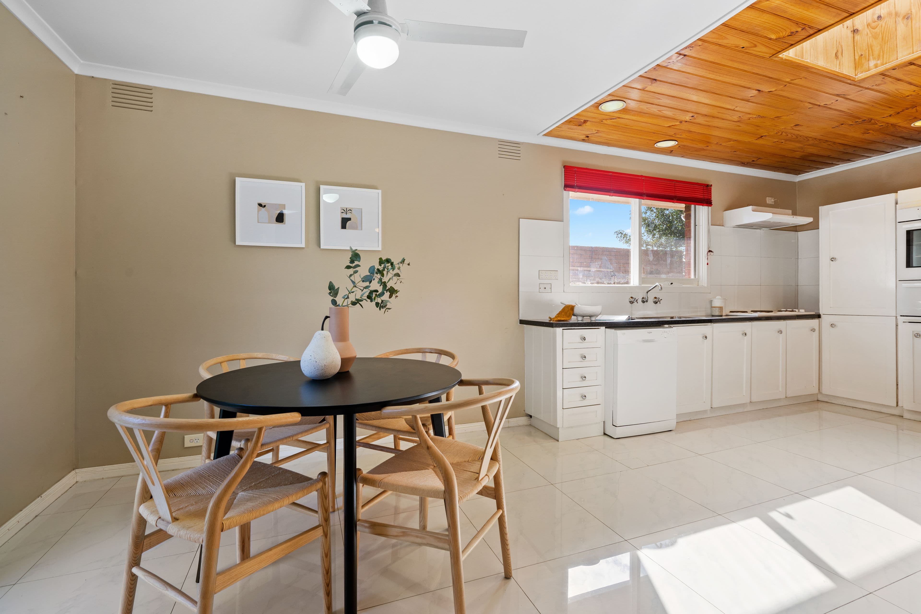 2 Medora Avenue, Bundoora VIC 3083, Bundoora - Thumbnail 4