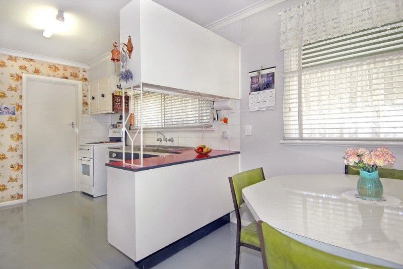 6 Regis Court, WATSONIA VIC 3087, Watsonia - Thumbnail 4