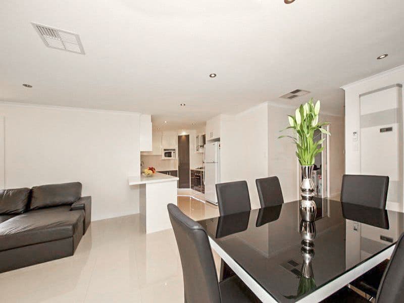 21 Niemeyer Crescent, St Agnes SA 5097, St Agnes - Thumbnail 4