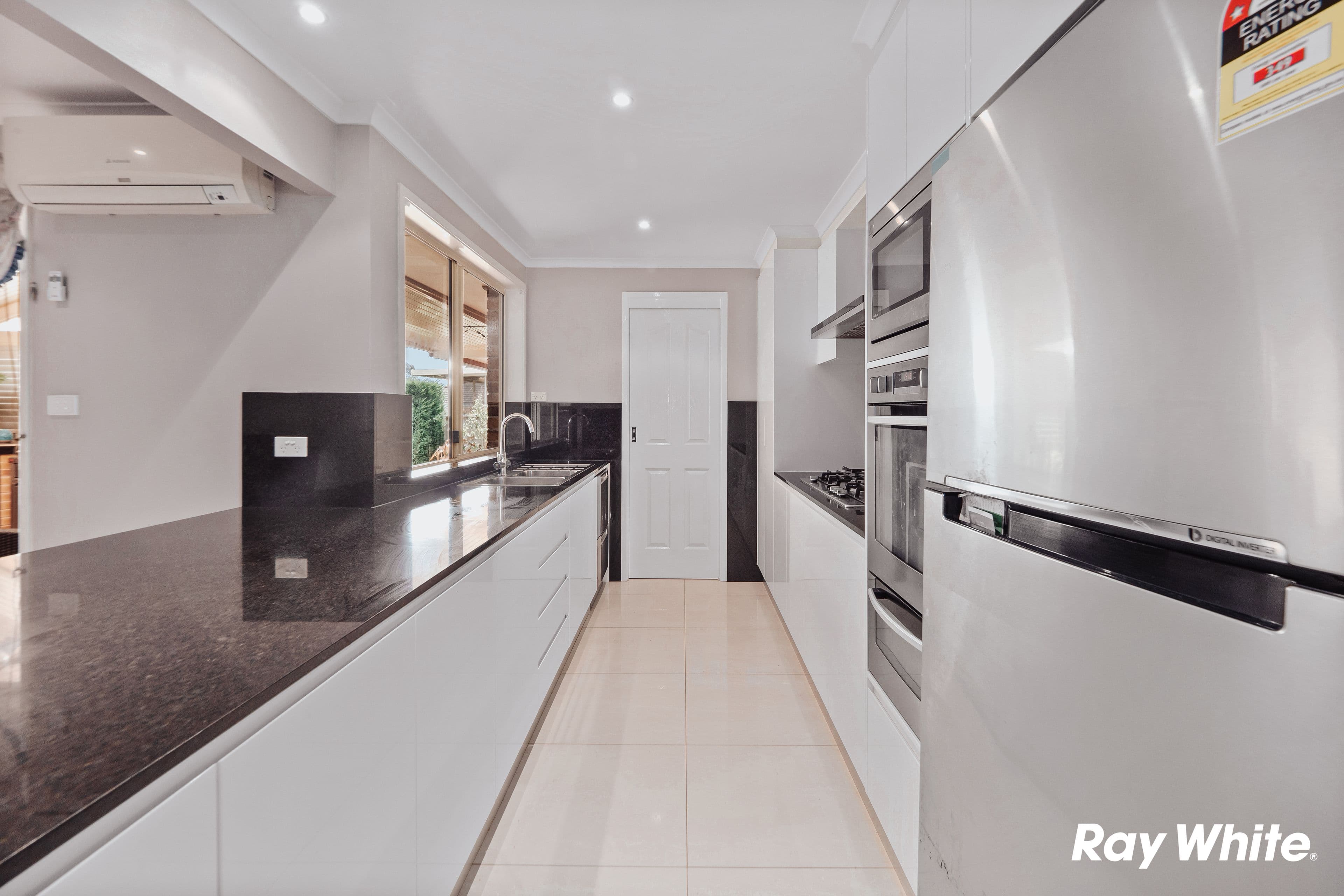40 Calandra Avenue, Quakers Hill NSW 2763, Quakers Hill - Thumbnail 3