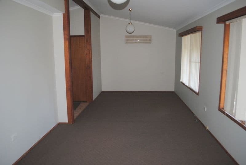 42 Boolooroo Street, Ashley - Thumbnail 5