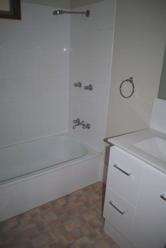 42 Boolooroo Street, Ashley - Thumbnail 7
