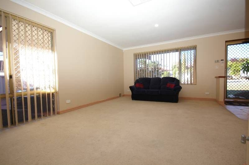 71 Hillcrest Road, ALEXANDER HEIGHTS WA 6064, Alexander Heights - Thumbnail 2