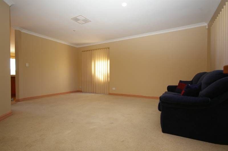 71 Hillcrest Road, ALEXANDER HEIGHTS WA 6064, Alexander Heights - Thumbnail 3