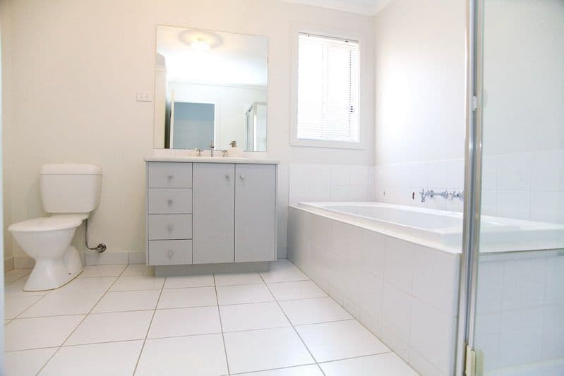 53 Shaftesbury Drive, EPPING VIC 3076, Epping - Thumbnail 3