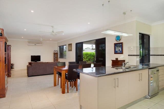 30 Finniss Crescent, BENTLEY PARK QLD 4869, Bentley Park - Thumbnail 2