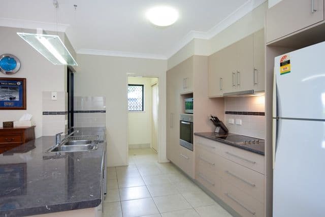 30 Finniss Crescent, BENTLEY PARK QLD 4869, Bentley Park - Thumbnail 4