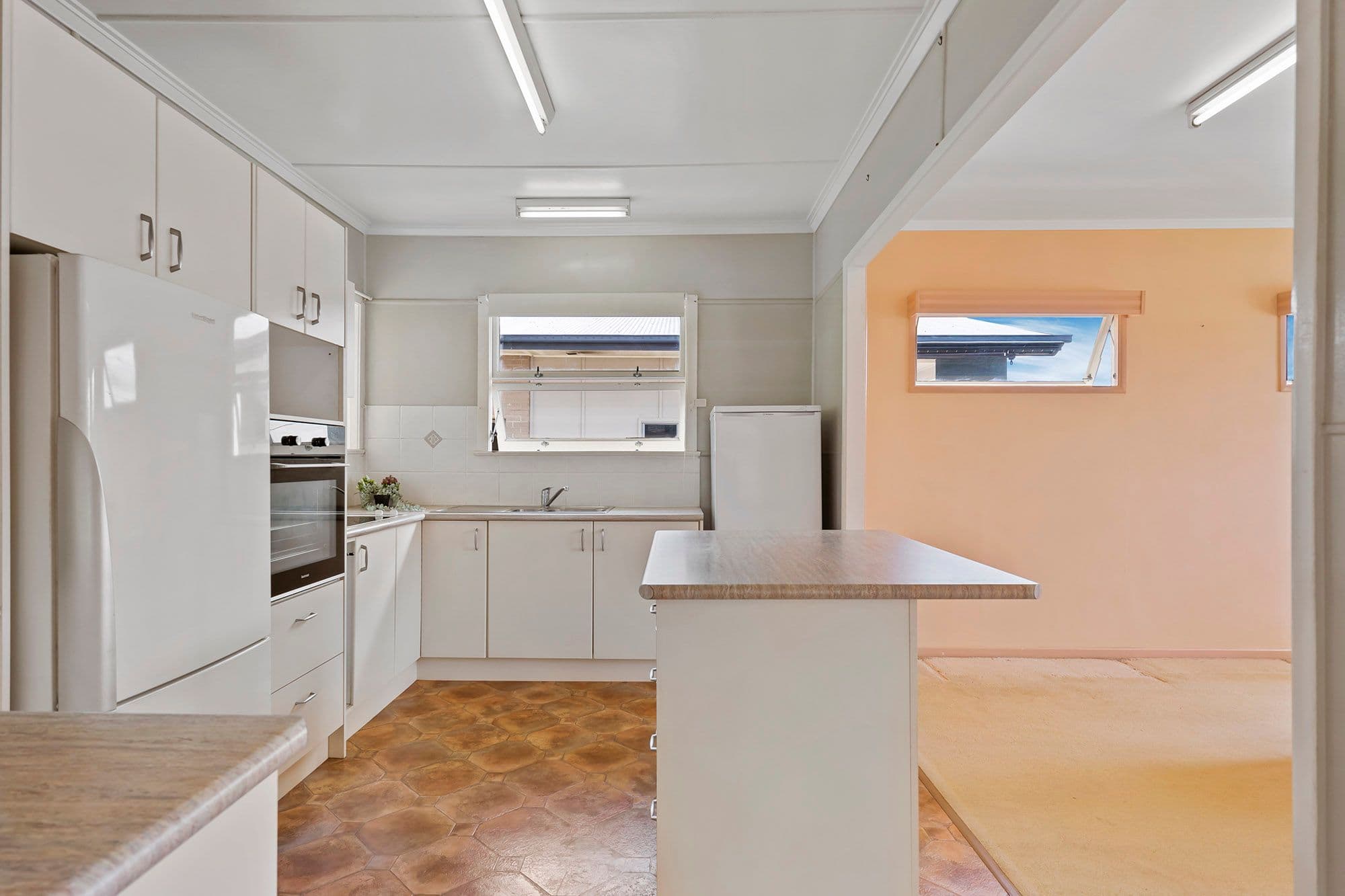 27 McCawley Street, Stafford QLD 4053, Stafford - Thumbnail 6