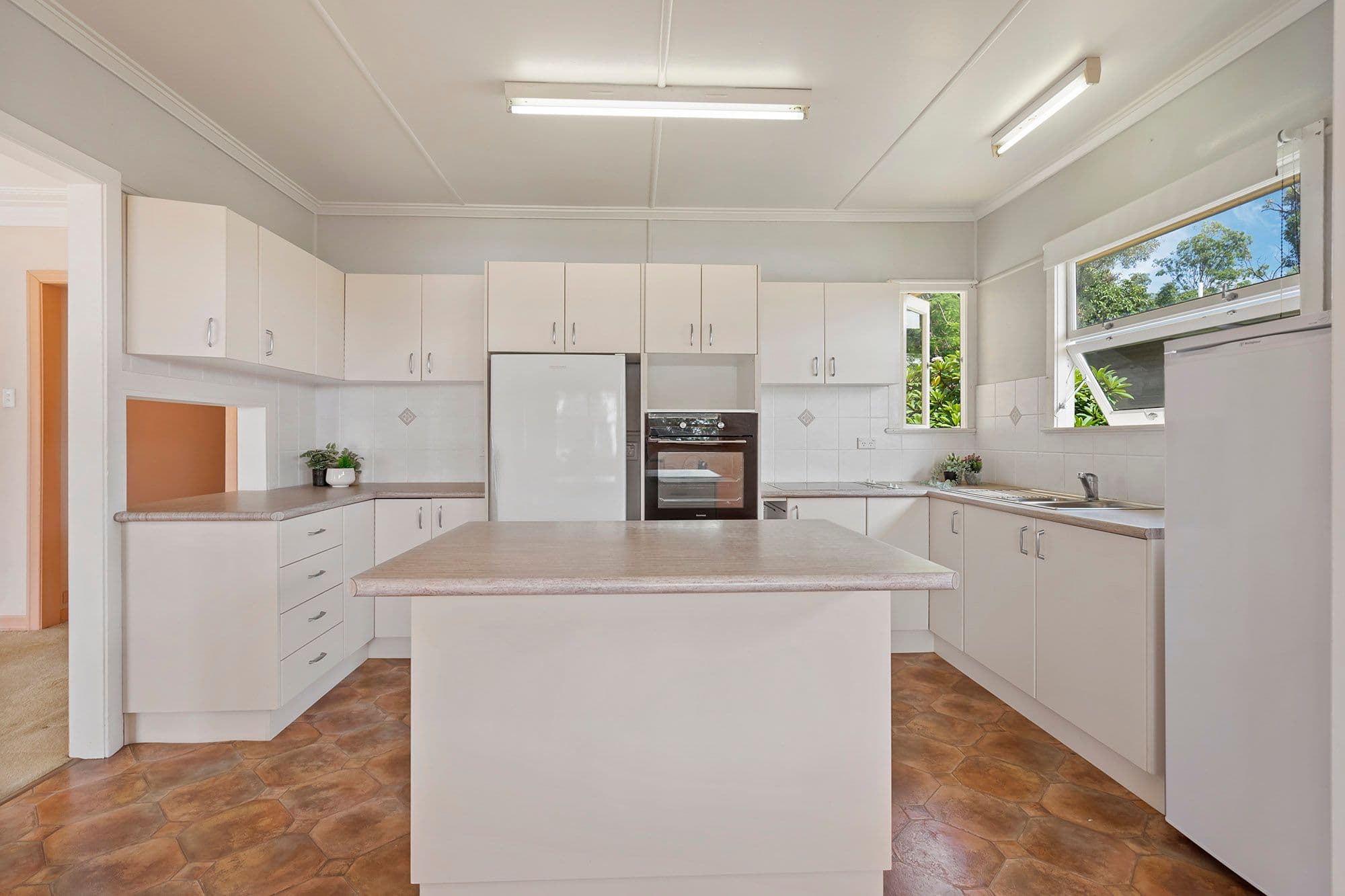 27 McCawley Street, Stafford QLD 4053, Stafford - Thumbnail 7