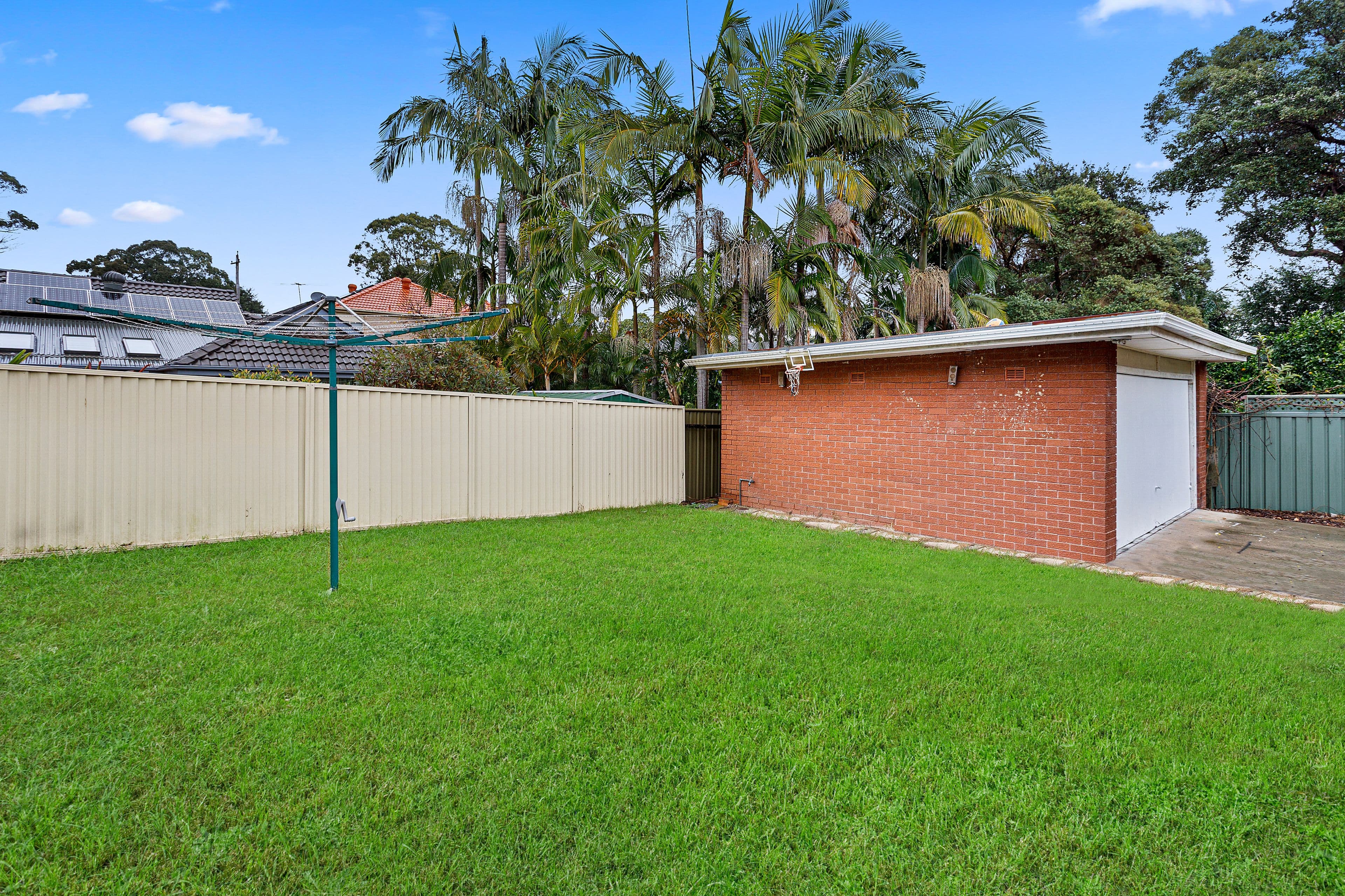 10 Kerrie Crescent, Peakhurst NSW 2210, Peakhurst - Thumbnail 2