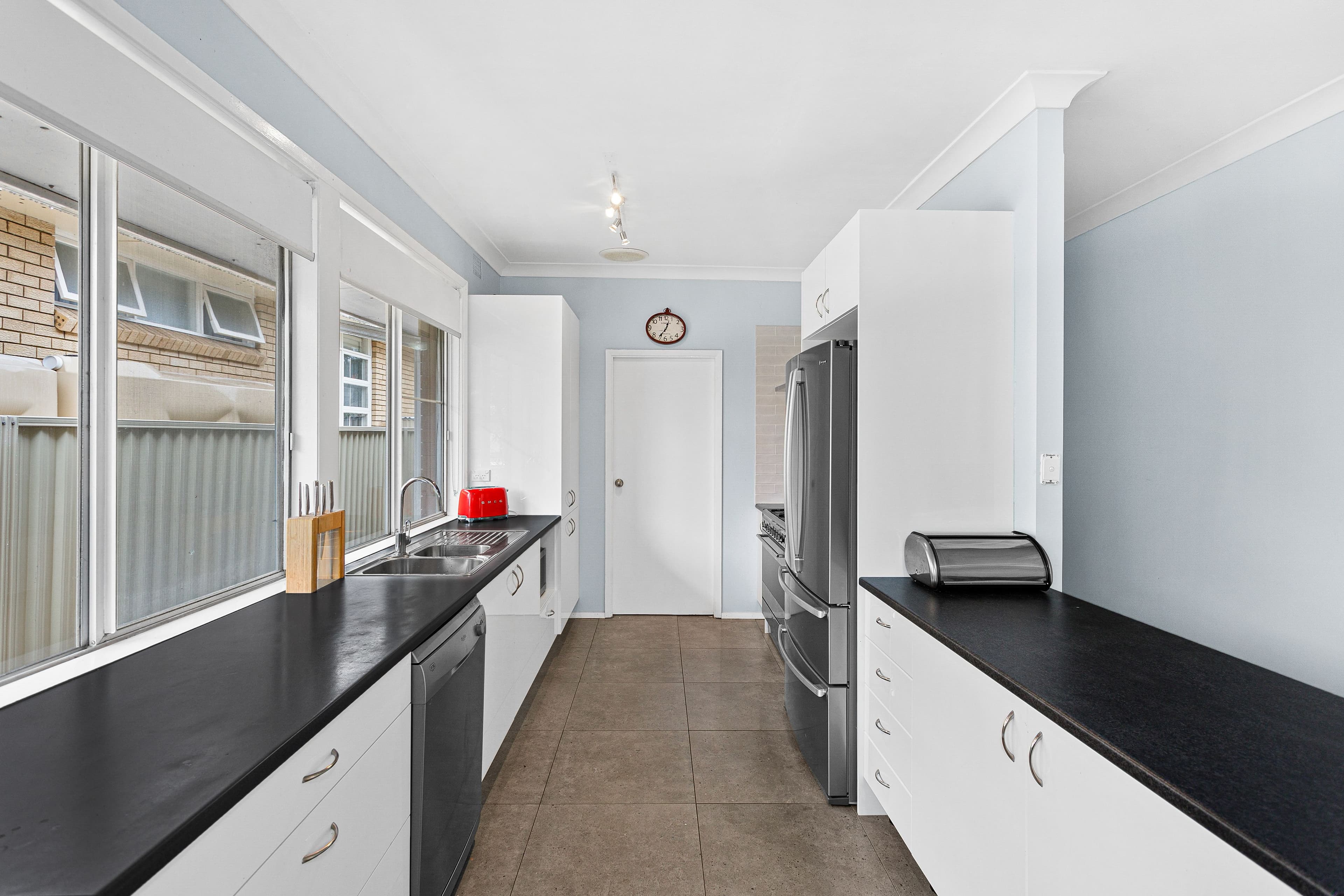 10 Kerrie Crescent, Peakhurst NSW 2210, Peakhurst - Thumbnail 5
