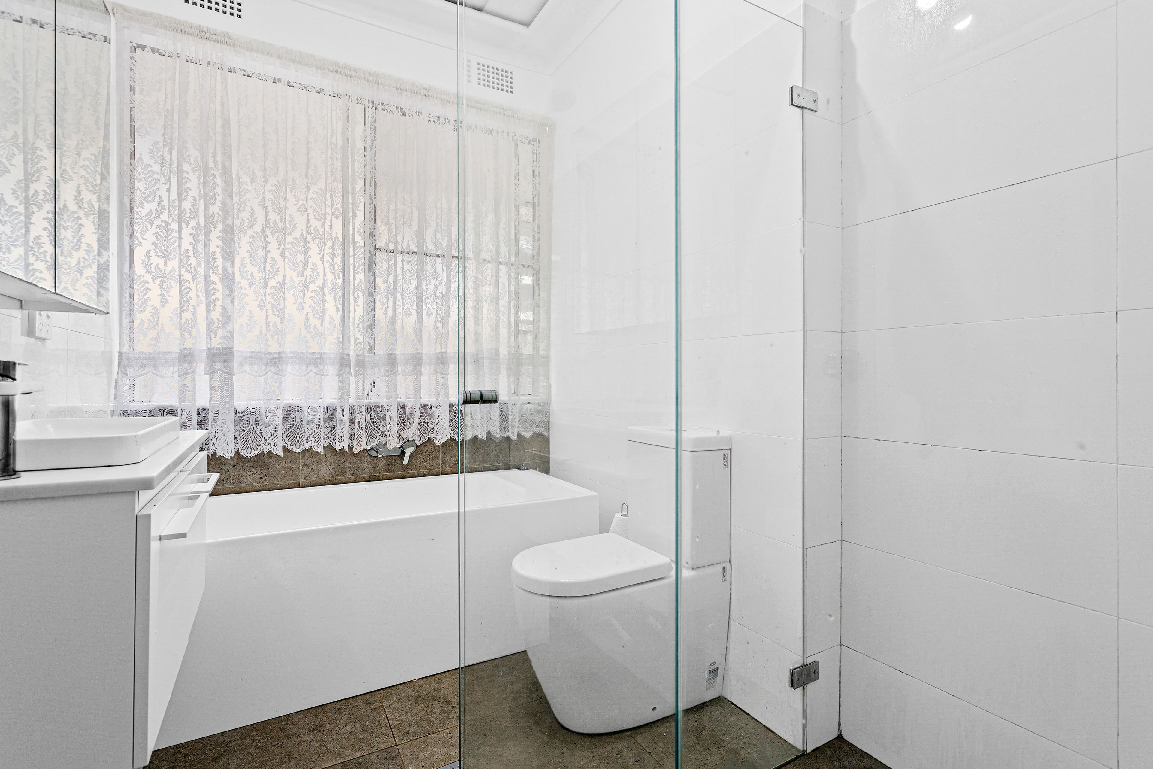 10 Kerrie Crescent, Peakhurst NSW 2210, Peakhurst - Thumbnail 6