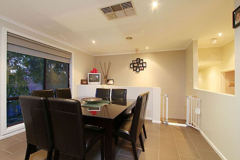 10 Essue Court, MILL PARK VIC 3082, Mill Park - Thumbnail 3