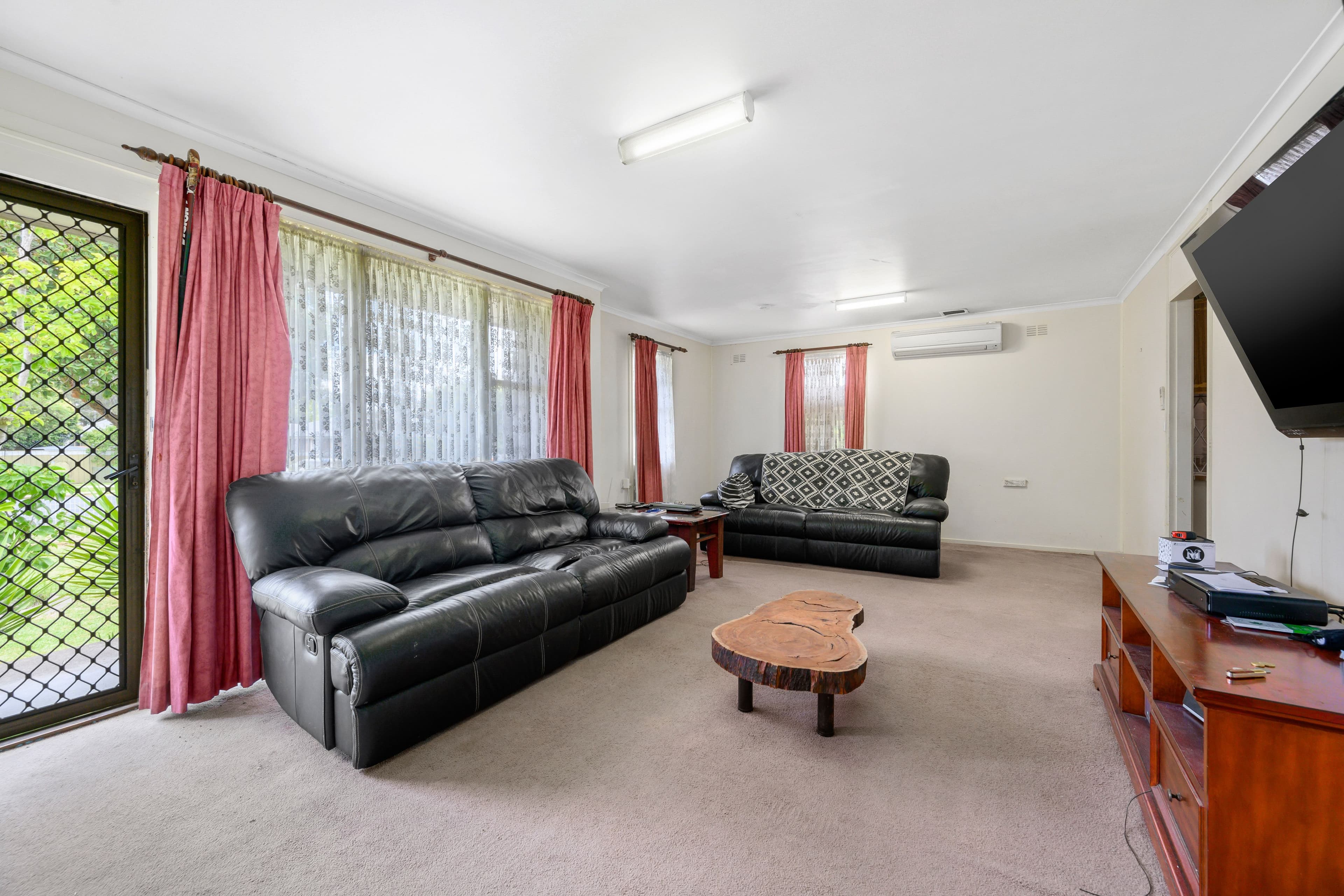 941 Captain Cook Drive, North Albury NSW 2640, North Albury - Thumbnail 2