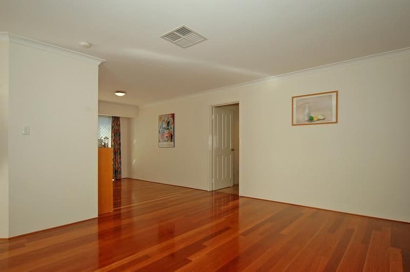 81 Bottlebrush Drive, KIARA WA 6054, Kiara - Thumbnail 2