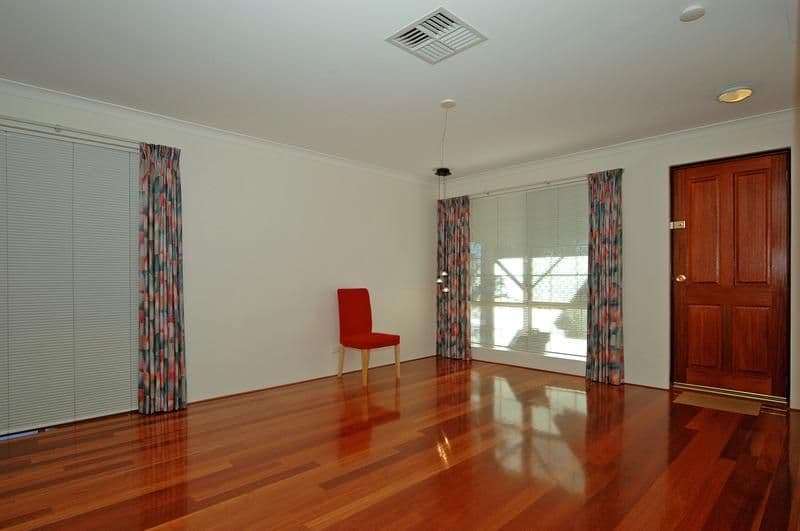 81 Bottlebrush Drive, KIARA WA 6054, Kiara - Thumbnail 3