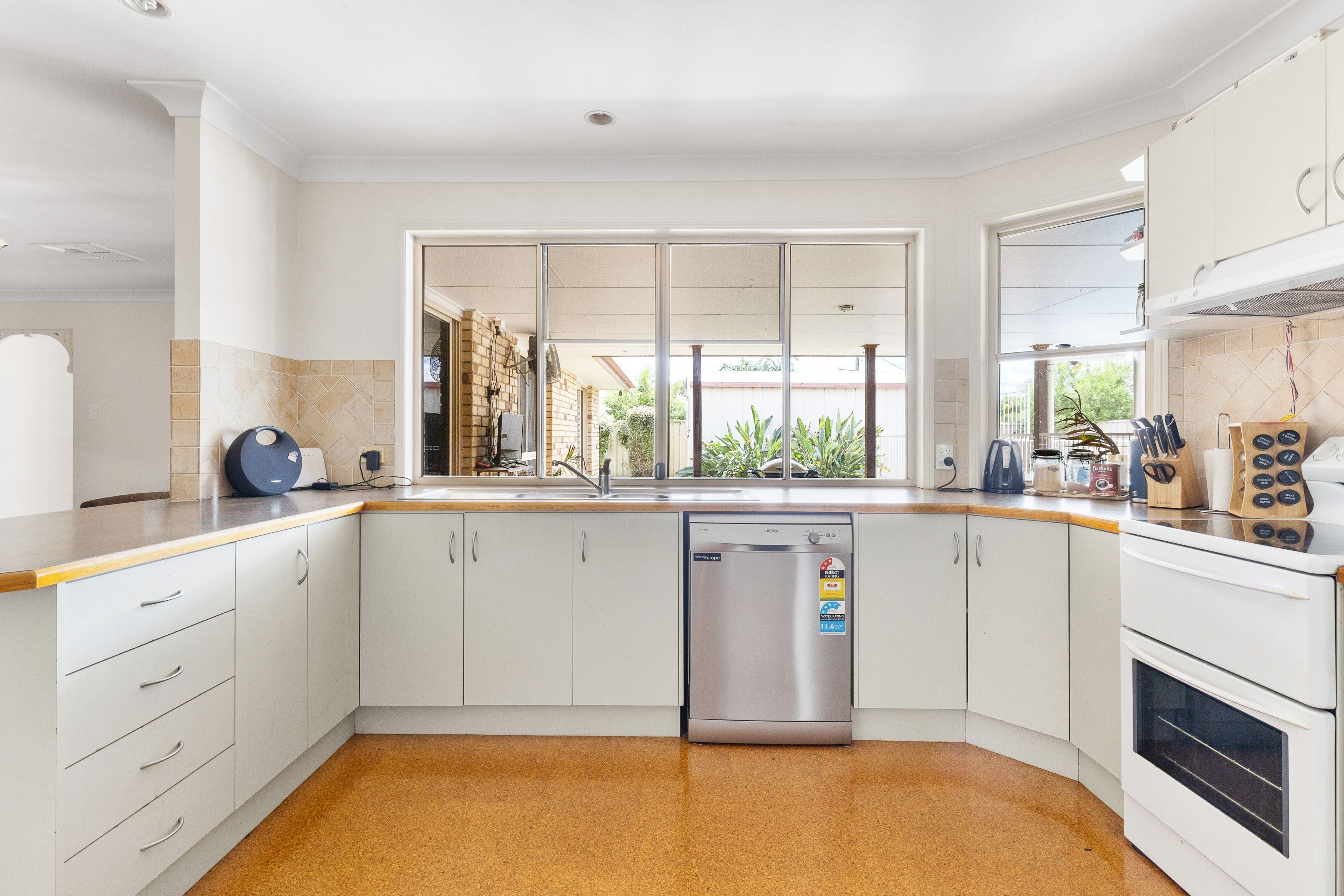 9 Kurrajong Close, Emerald QLD 4720, Emerald - Thumbnail 5