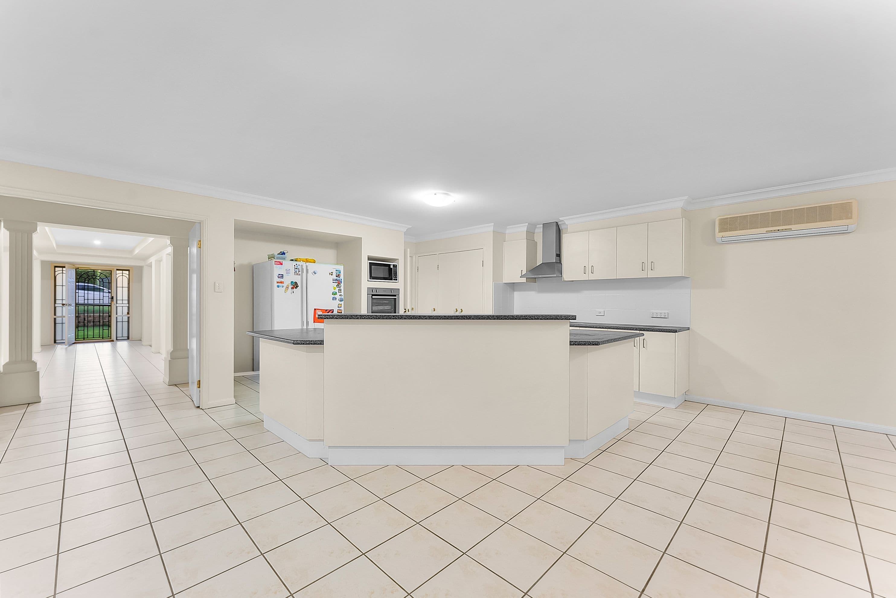 11 Chilton Crescent, North Lakes QLD 4509, North Lakes - Thumbnail 5