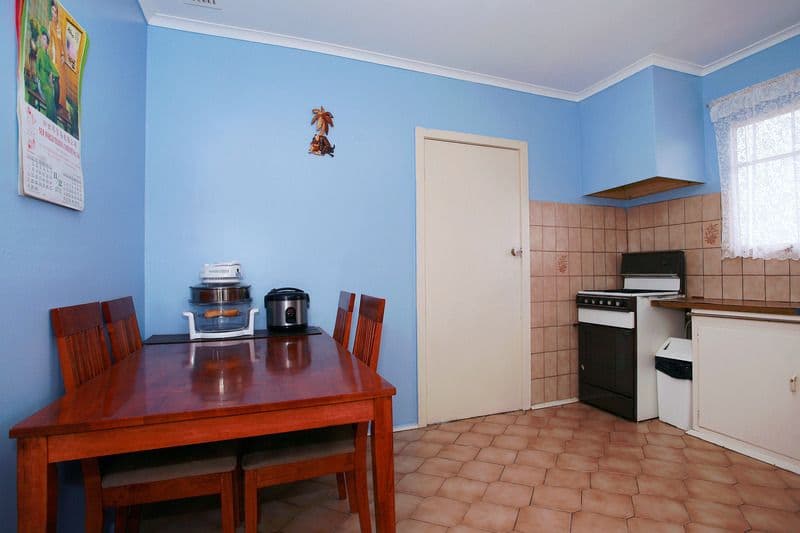 16 Laburnum Grove, DOVETON VIC 3177, Doveton - Thumbnail 5
