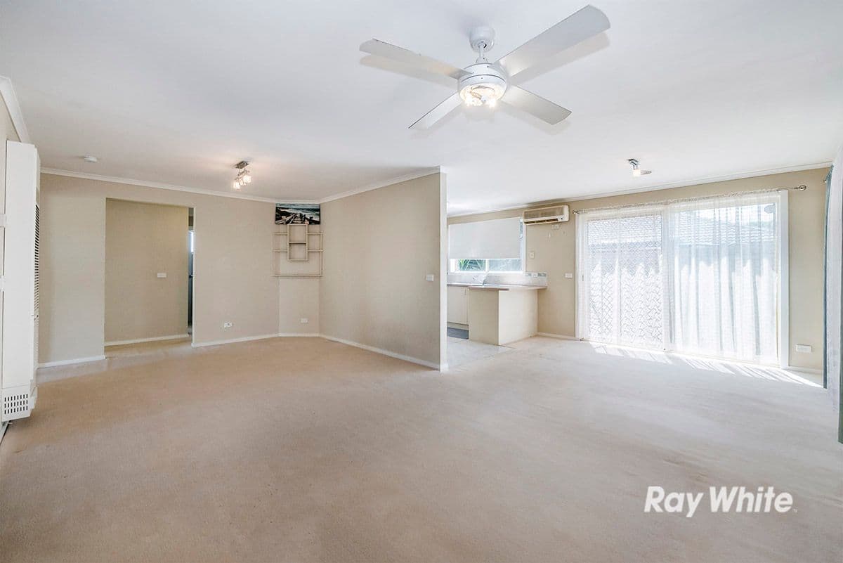 31 Bates Street, Cranbourne West VIC 3977, Cranbourne West - Thumbnail 3