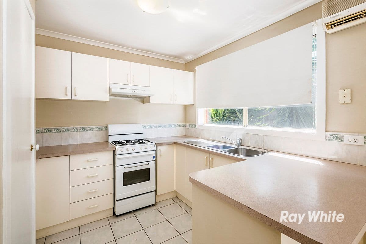 31 Bates Street, Cranbourne West VIC 3977, Cranbourne West - Thumbnail 6