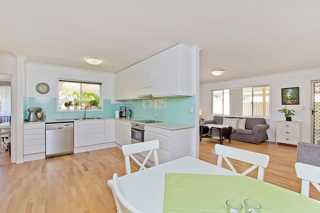36 Harran Street, SOUTHPORT QLD 4215, Southport - Thumbnail 4