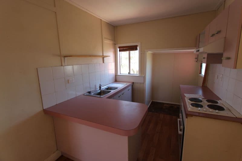 48 Jupp Street, Charleville QLD 4470, Charleville - Thumbnail 4