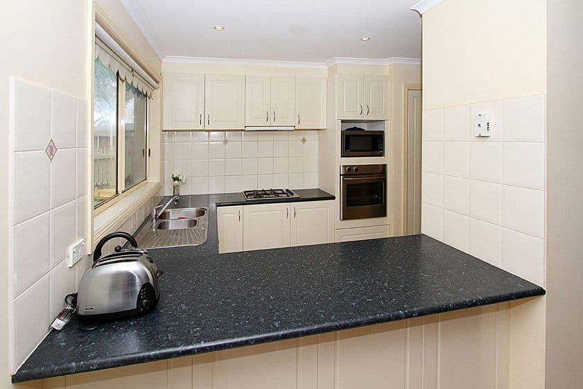 218 Betula Avenue, MILL PARK VIC 3082, Mill Park - Thumbnail 2
