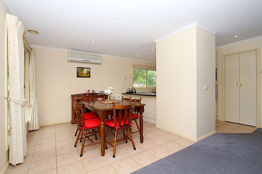 218 Betula Avenue, MILL PARK VIC 3082, Mill Park - Thumbnail 3