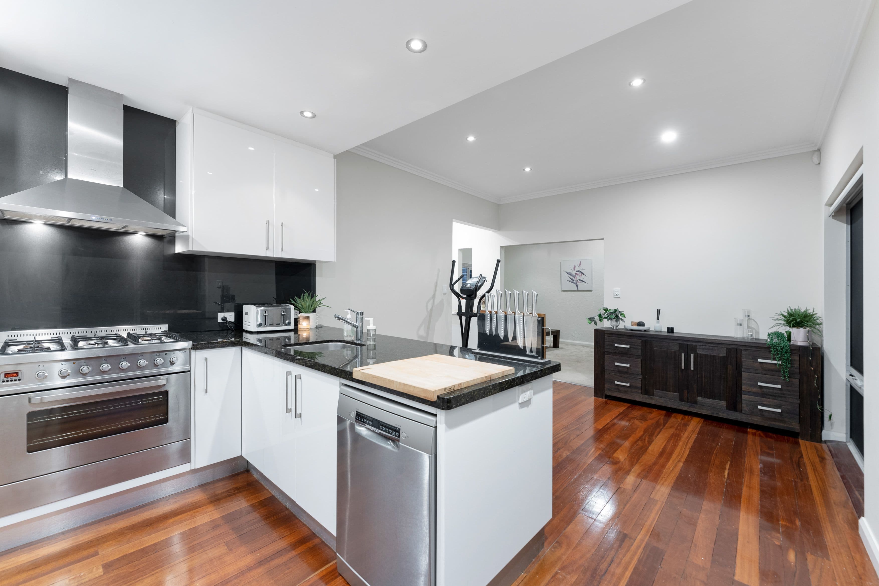 5 Grosvenor Road, Bayswater WA 6053, Bayswater - Thumbnail 7