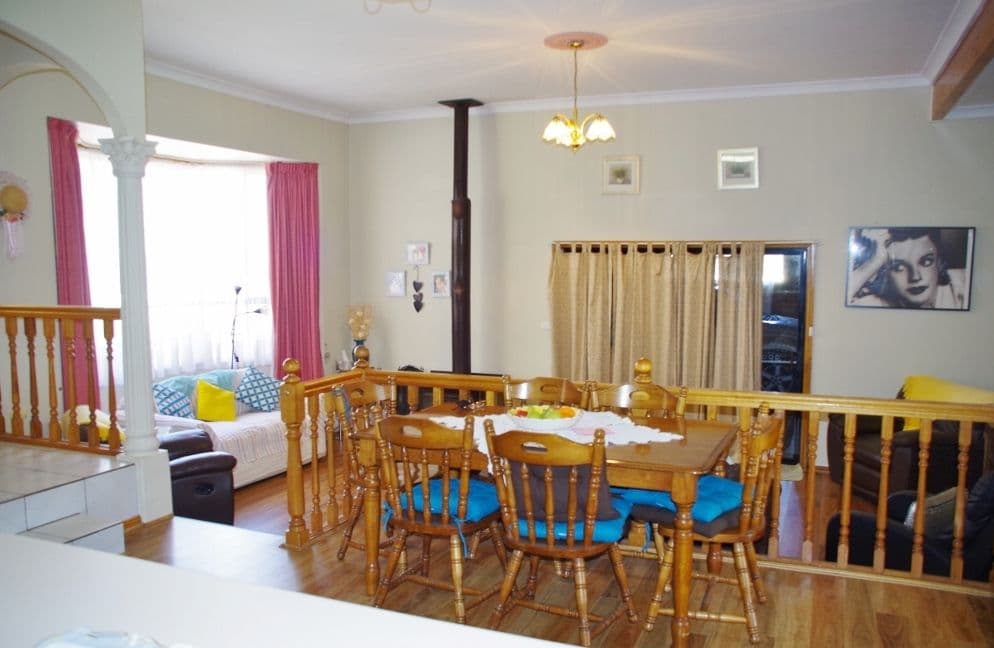 308 Renmark Avenue, Renmark SA 5341, Renmark - Thumbnail 2