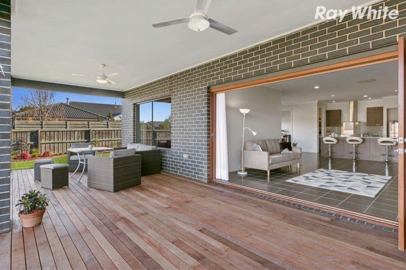 110 Livingstone Boulevard, Pakenham VIC 3810, Pakenham - Thumbnail 2